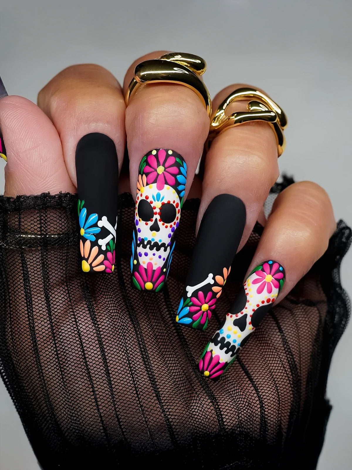 Diva Press-on Nails: Halloween Edition