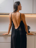 Backless Babe Dress - Black