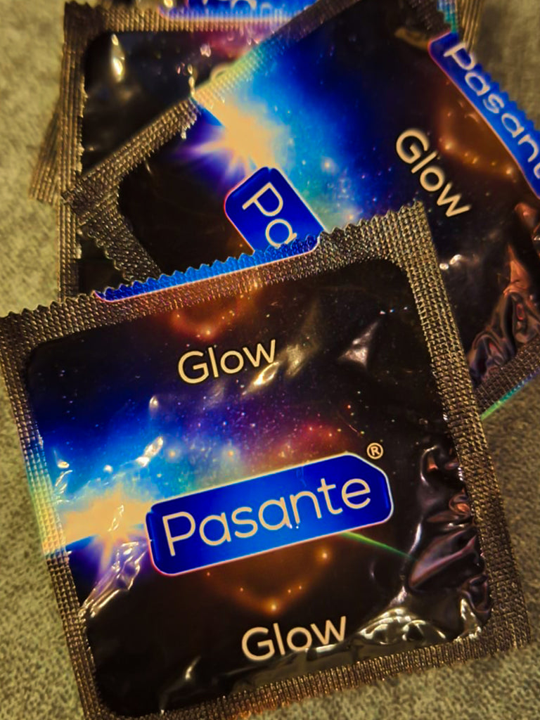 One Condom Glow In Glow in the Dark Condom | MIDNIGHTDIVAS ️COM